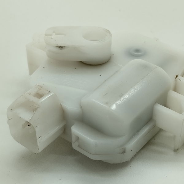 Trava Eletrica Porta Mala Mitsubishi Pajero Tr4 2.0 2007