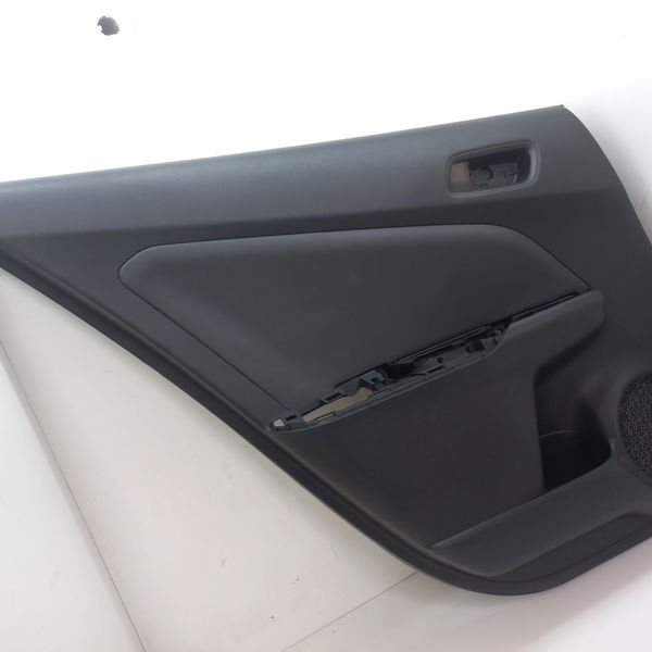 Forro De Porta Traseiro Esquerdo Toyota Prius 2018