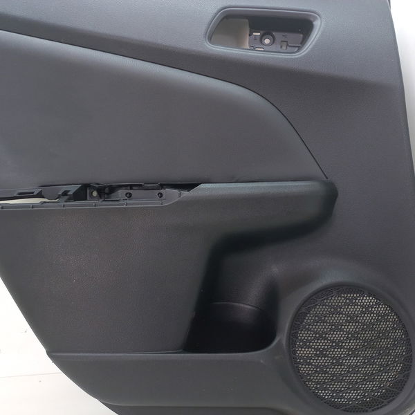Forro De Porta Traseiro Esquerdo Toyota Prius 2018