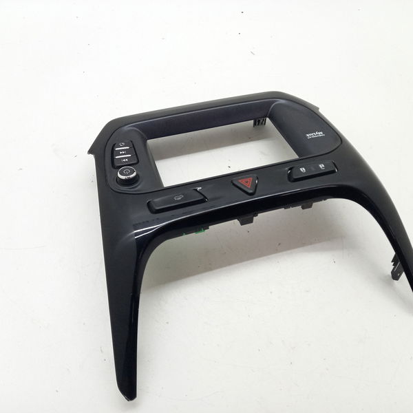 Moldura Do Radio Tela Multimidia Gm Cobalt 1.8 Aut 2019