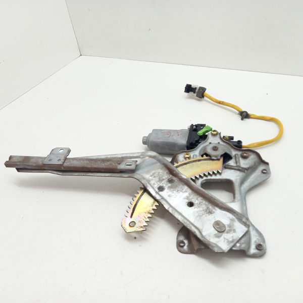 Maquina De Vidro Traseira Direita Mitsubishi Pajero Tr4 2007