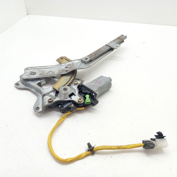 Maquina De Vidro Traseira Direita Mitsubishi Pajero Tr4 2007