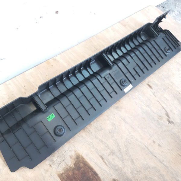 Acabamento Porta Mala Chevrolet Tracker 2021