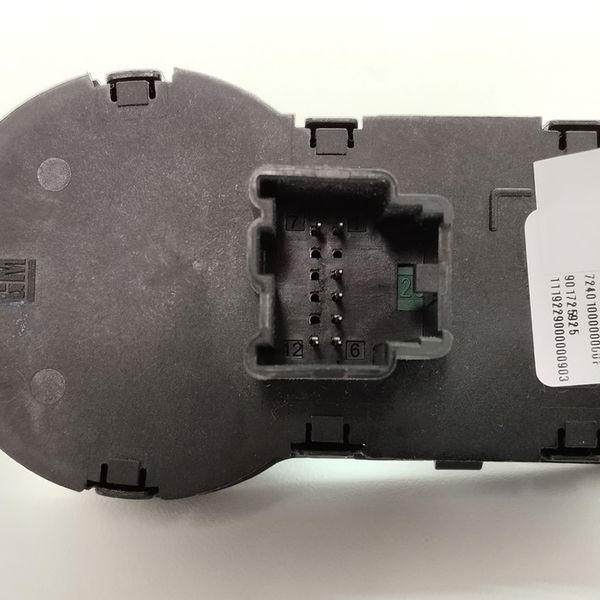 Botão Comando Farol De Milha Chevrolet Onix 1.4 Ltz 2019