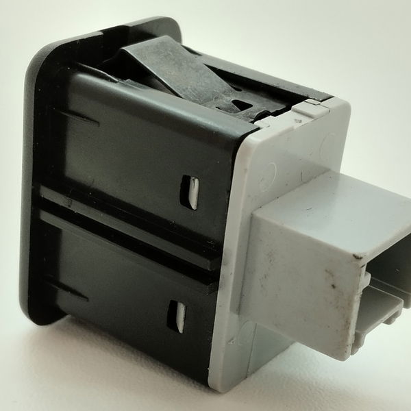 Entrada Usb Chevrolet Onix 1.4 Ltz 2019
