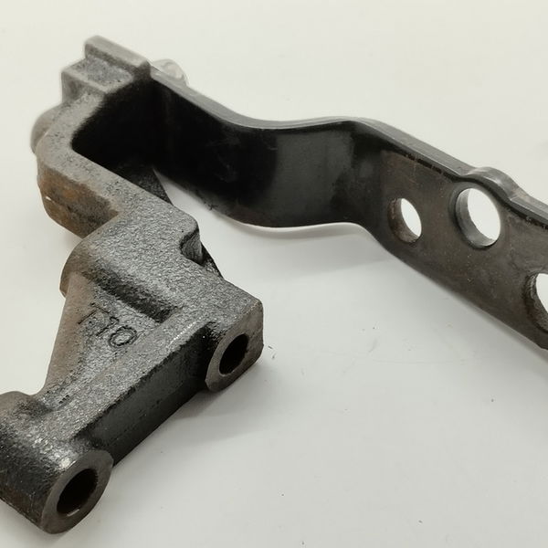 Suporte Bomba Hidraulica Hyundai Tucson Gl 2.0 2010
