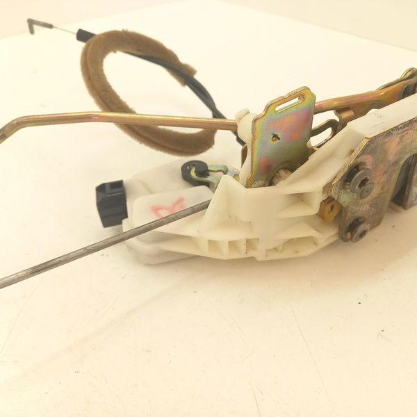 Fechadura Dianteira Esquerda Mitsubishi Pajero Tr4 2007