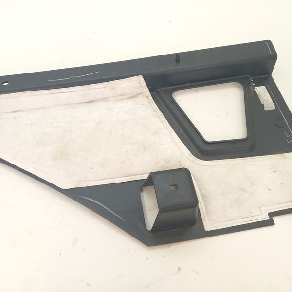 Acabamento Porta Luvas Chevrolet Tracker 2021