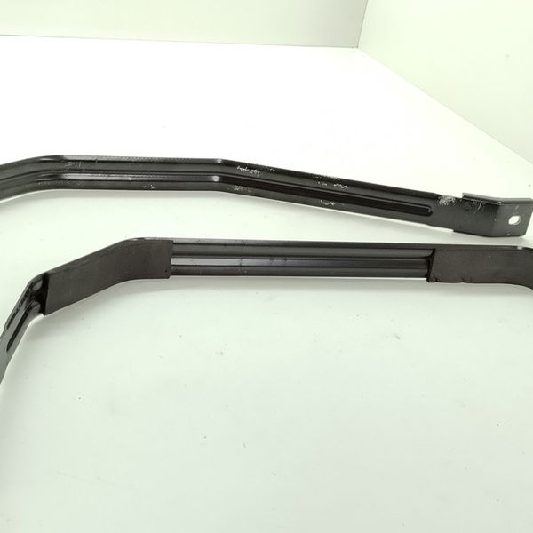 Par Alça Suporte Do Tanque Chevrolet Onix 1.4 Ltz 2019