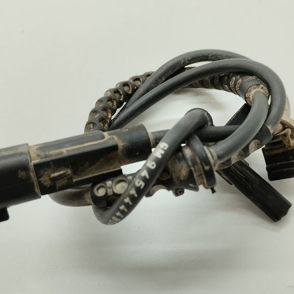 Sensor Dianteiro Esquerdo Chevrolet Cobalt 1.8 Aut 2019