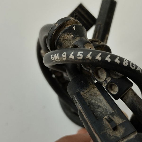 Sensor Dianteiro Esquerdo Chevrolet Cobalt 1.8 Aut 2019