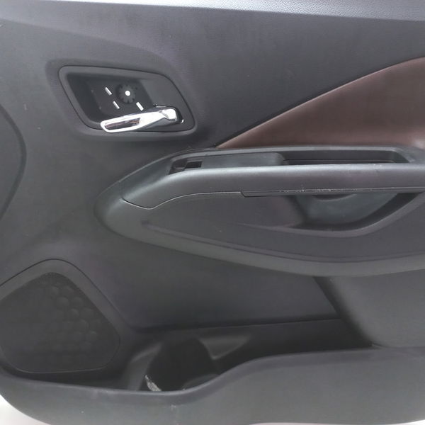 Forro De Porta Dianteira Direito Gm Cobalt 1.8 Aut 2019
