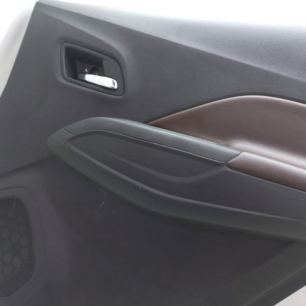 Forro De Porta Traseira Direito Gm Cobalt 1.8 Aut 2019