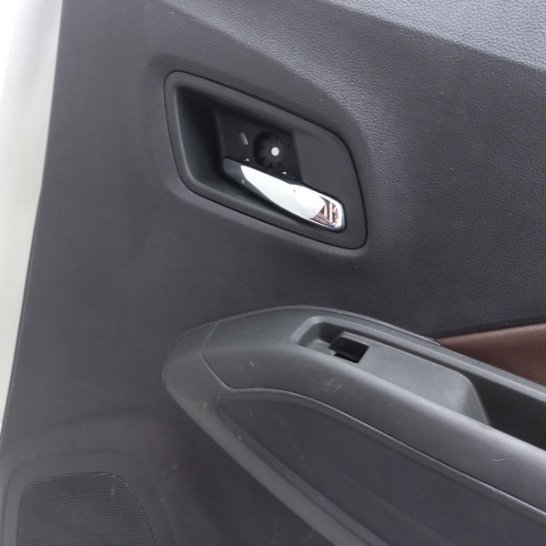 Forro De Porta Traseira Direito Gm Cobalt 1.8 Aut 2019