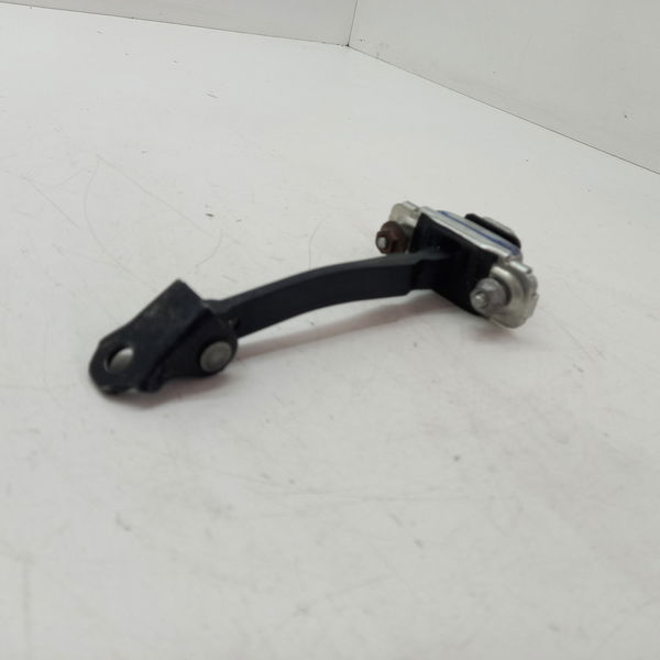 Limitador Porta Dianteira Esquerda Gm Cobalt 1.8 Aut 2019