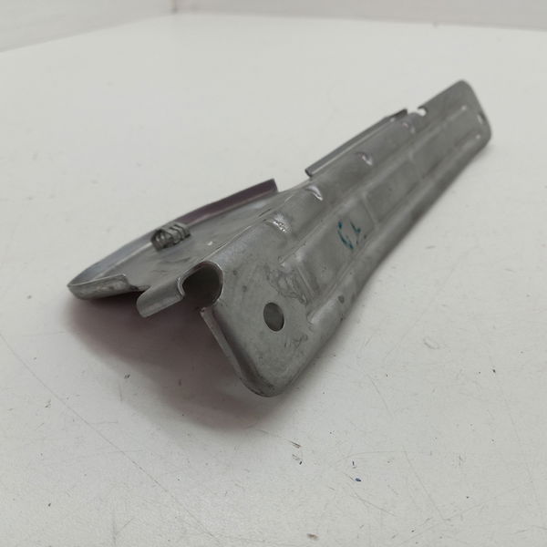 Suporte Forro Traseiro Direito Gm Cobalt 1.8 Aut 2019