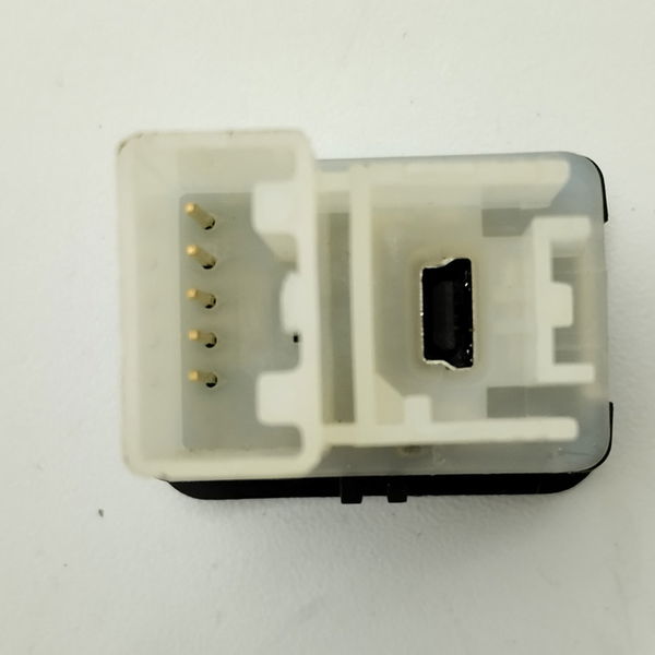 Entrada Usb Do Console Gm Cobalt 1.8 Aut 2019