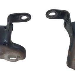 Dobradiça Porta Dianteira Esquerda Gm Cobalt 1.8 Aut 2019