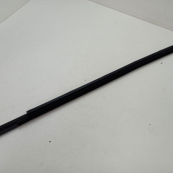 Pestana Externa Dianteira Direita Gm Cobalt 1.8 Aut 2019