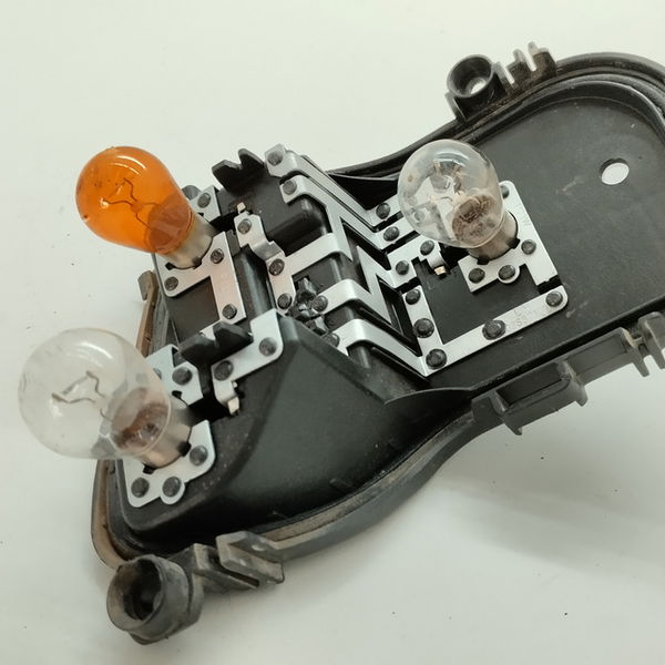 Circuito Lanterna Traseira Esquerda Gm Cobalt 1.8 Aut 2019