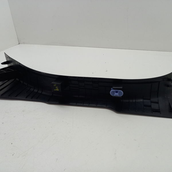 Soleira Traseira Direita Gm Cobalt 1.8 Aut 2019