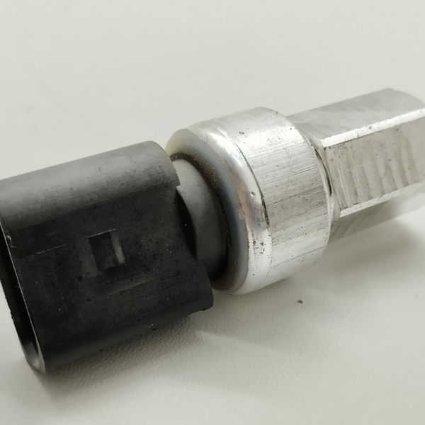 Sensor Pressostato Do Ar Volkswagen Saveiro Rb 2021