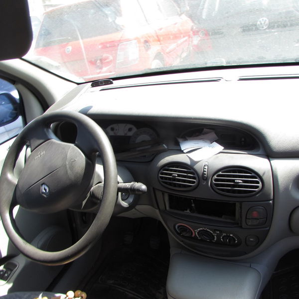 Sucata Scenic Exp 16v 2006
