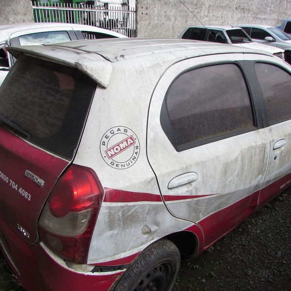 Sucata Etios Hb Xs 2013