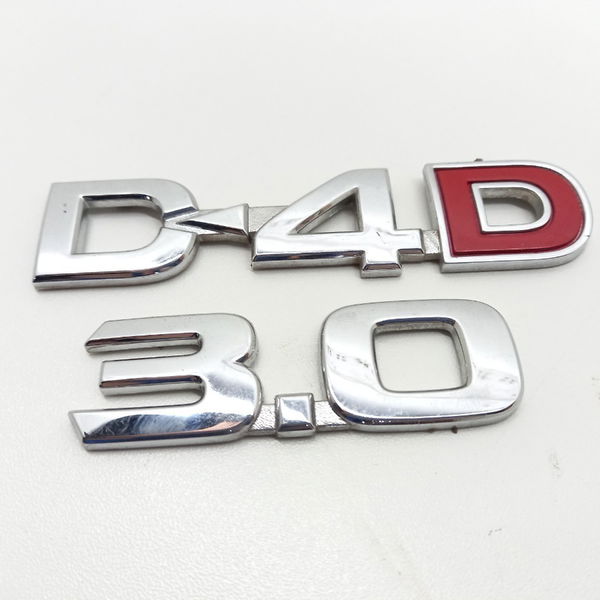 Emblema 3.0/d4d Toyota Hilux 2014