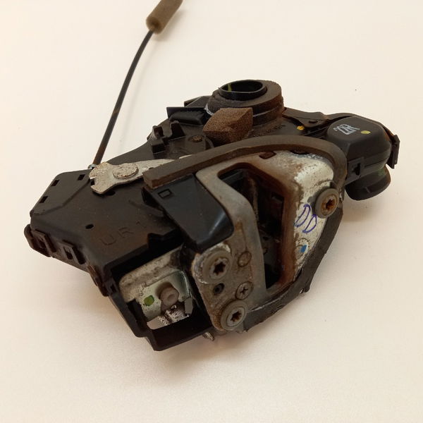 Fechadura Porta D.d Toyota Hilux 2014