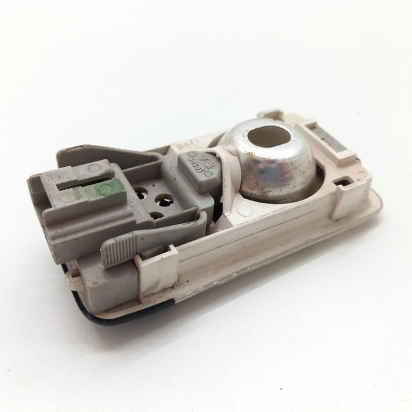 Luz Cortesia Peugeot 207 1.4 2013
