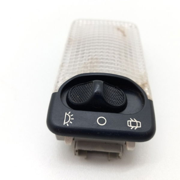 Luz Cortesia Peugeot 207 1.4 2013