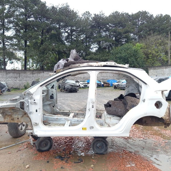 Lateral Ford Ka Se 1.0 2015
