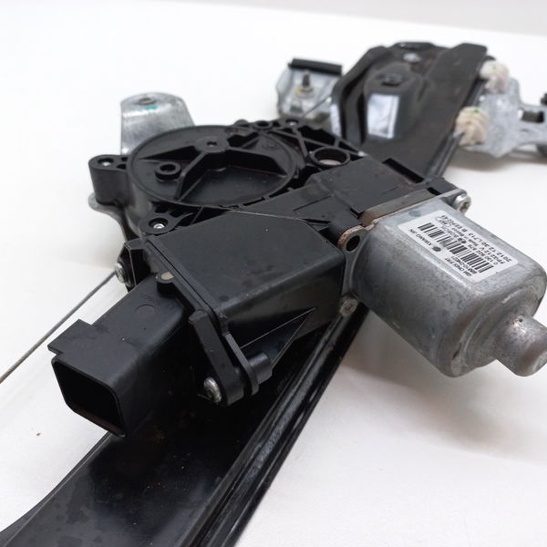 Máquina De Vidro Dianteira Direita Chevrolet Onix Ltz 2013