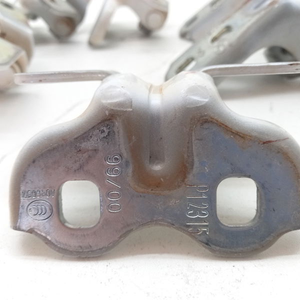 Dobradiças Porta Chevrolet Onix 1.4 2013