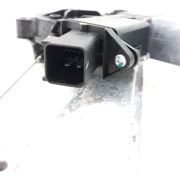 Máquina De Vidro Traseira Direita Chevrolet Onix 2013 Ltz