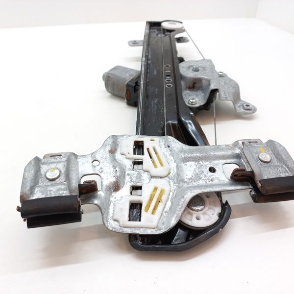 Máquina De Vidro Dianteira Esquerda Chevrolet Onix 2013 Ltz