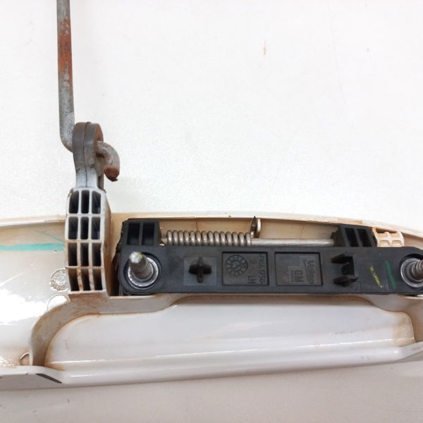 Maçaneta Externa Traseira Esquerda Chevrolet Onix 2013 Ltz