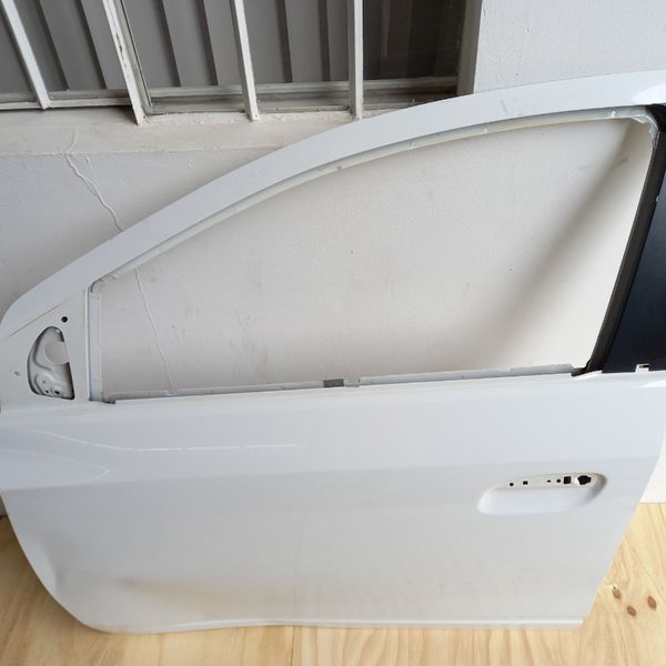 Porta D.e C/det. Chevrolet Onix 1.4 2013