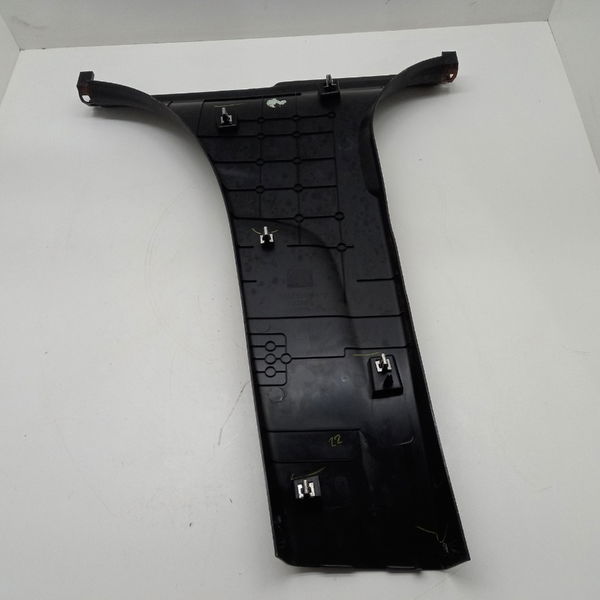 Acabamento Coluna Meio Inf. Dir. Chevrolet Onix 1.4 2013