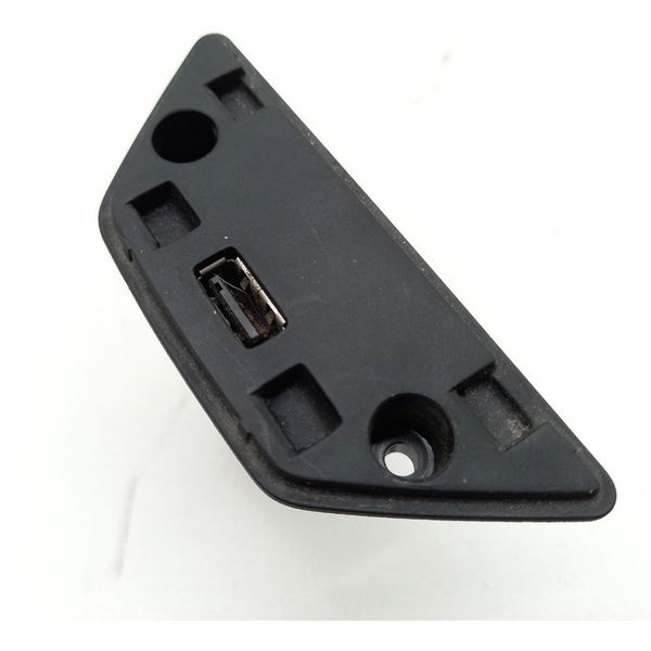 Entrada Usb Painel Superior Volkswagen Up 1.0 2020