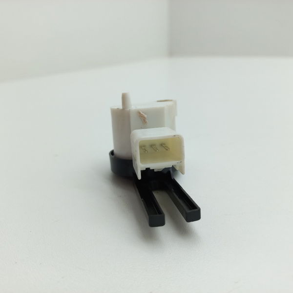Sensor Pedal Embreagem Chevrolet Onix 1.4 Ltz 2013