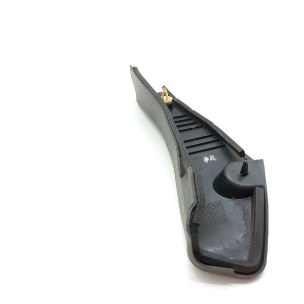 Moldura Superior Para-lamas Direito Chevrolet Onix 1.4 2013