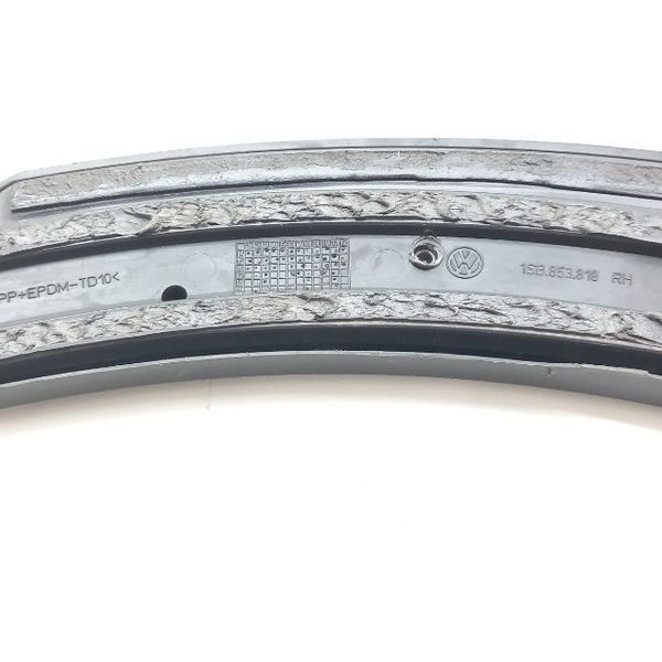 Moldura Para-lama Traseiro Direito Vw Up Xtreme 1.0 2020
