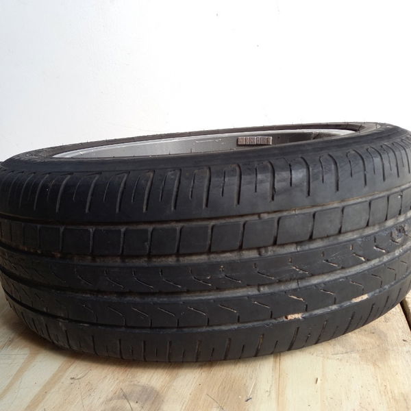 Roda Pneu Com Detalhes Chevrolet Cruze 1.4 2018