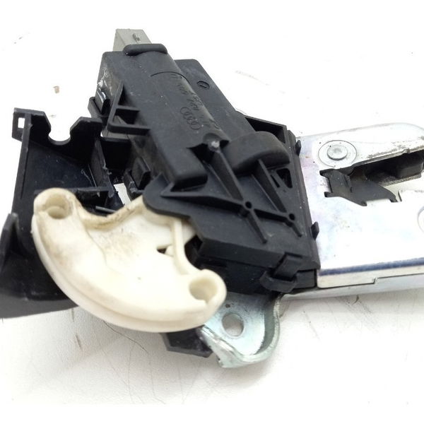 Fechadura Tampa Traseira Audi A4 2.0 2009