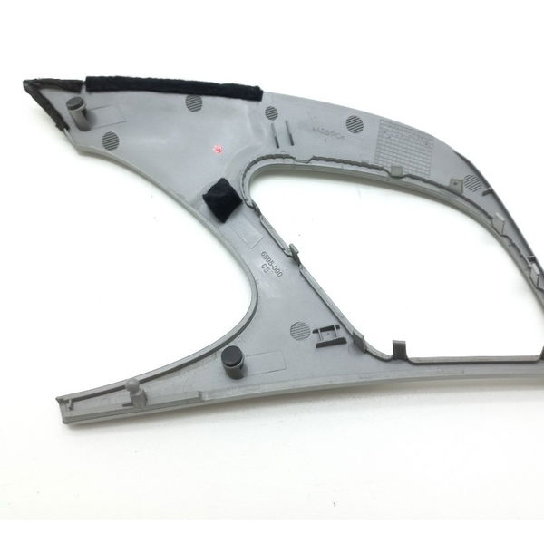 Moldura Painel Pequena C/detalhe Audi A4 2.0 2009
