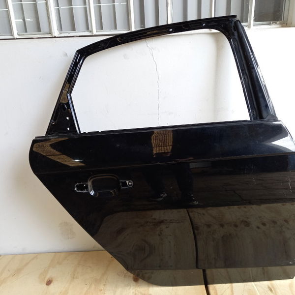 Porta T.d Audi A4 2.0 2009
