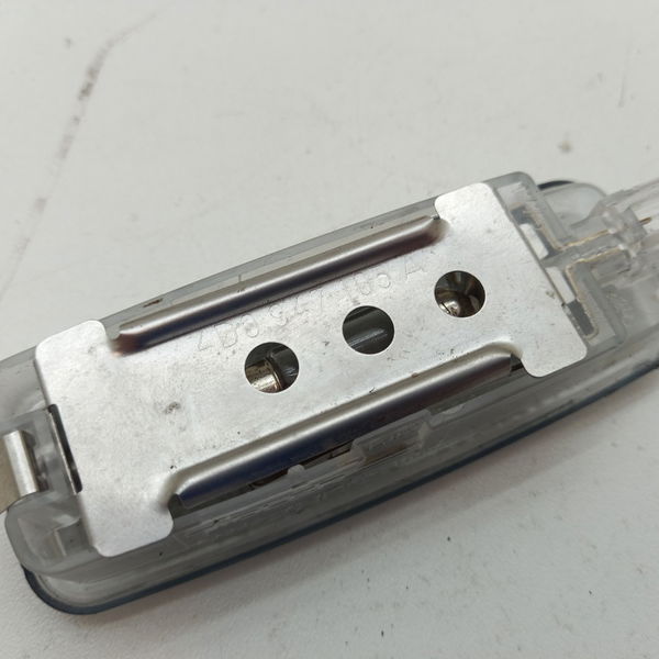Luz Cortesia Audi A4 2.0 2009