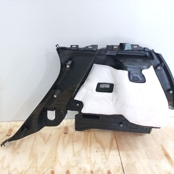 Forro Lateral C/detalhe Esquerdo Chevrolet Tracker 12t 2021